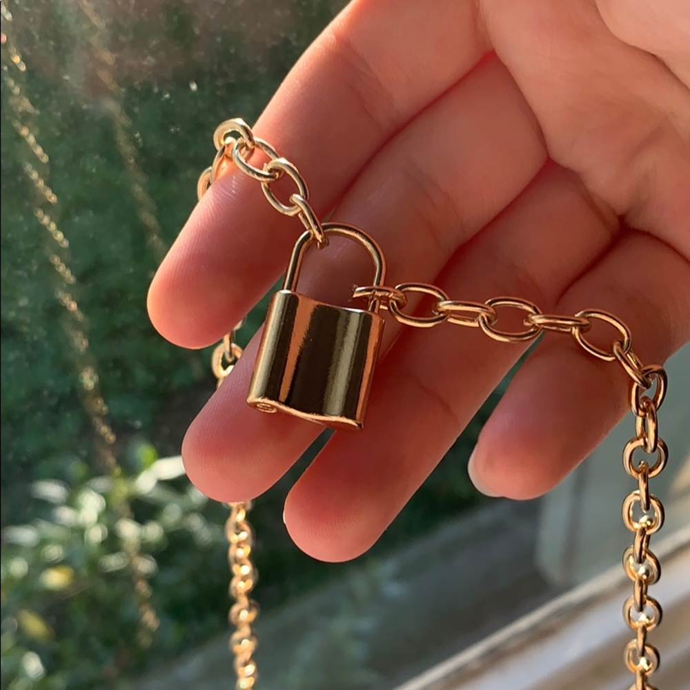brandy melville gold lock chain